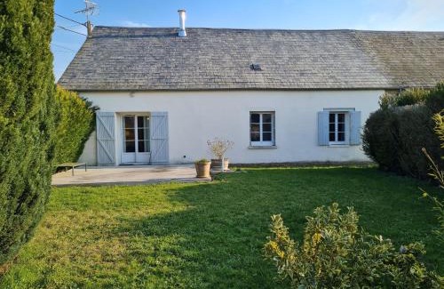 Saint-Sigismond House | Gîte moderne avec jardin, terrasse et parking privé - FR-1-590-538
