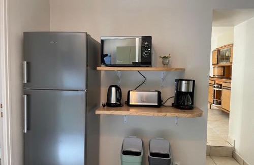 Saint-Georges-de-la-Couee House | Gîte paisible, tout confort avec grand terrain, garage, Wi-Fi, proche du Mans et de la vallée du Loir - FR-1-410-394