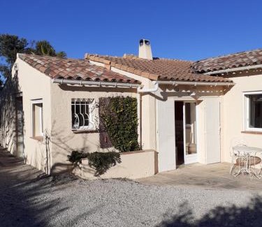 Flayosc House | Gîte provençal indépendant avec piscine chauffée : LE SUY BIEN