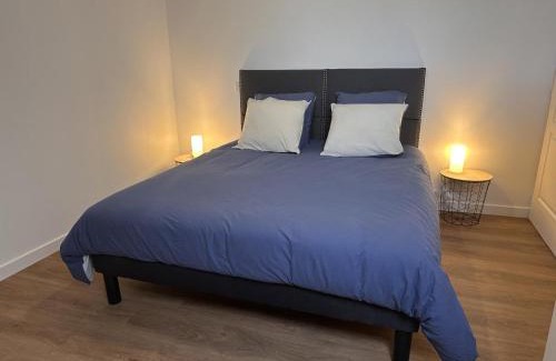 Saint-Bonnet-de-Four House | Gîte rural avec animaux, parking et Wifi à Saint Bonnet de Four - FR-1-489-560