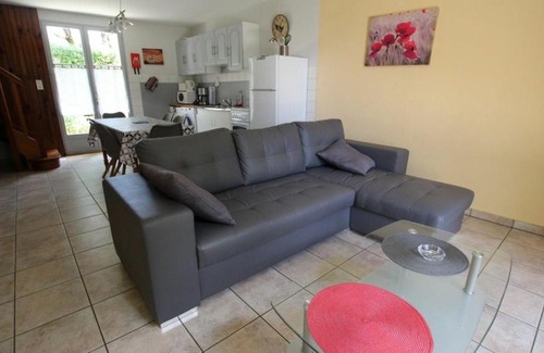 Saint-Aubin-la-Plaine House | Gîte Saint-Aubin-la-Plaine, 3 pièces, 4 personnes - FR-1-426-247