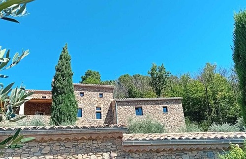 Besseges Cottage | Gîtes en Pleine Nature Dans un Hameau Authentique. Vue Exceptionnelle.piscine