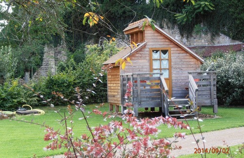 Decize Cottage | Gîtes, Maisonette, guest room, bikes welcome, DECIZE