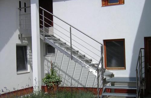 Tiszaug Apartment | Gólya Vendégház