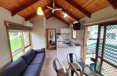 Ararat Cabin | G'day Parks Ararat
