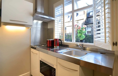 Tachbrook Apartment | G6s - City-centre living in Victoria & Parliament