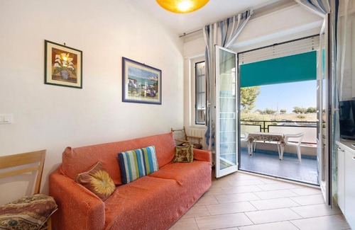 Borghetto Santo Spirito Apartment | Gabbiano
