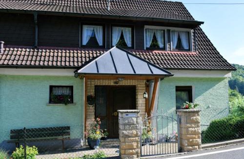 Egloffstein Hotel | Gaestehaus Grau