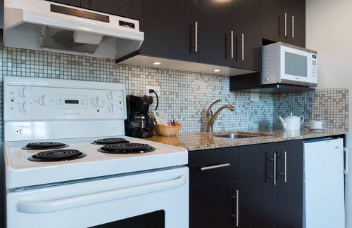 Vancouver Hotel | Gage Suites at UBC