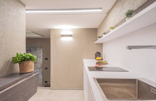 Carate Urio Apartment | Gaia Suite nearby Urio's Castle