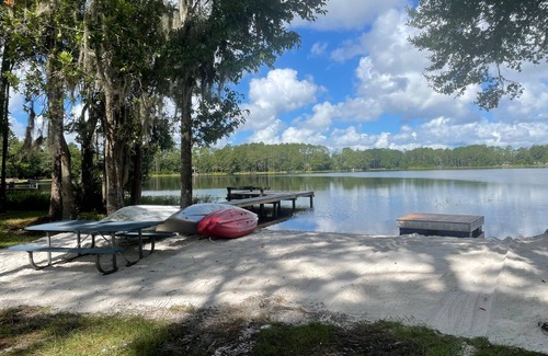 Hawthorne House | Gainesville Area Lakefront Home (Riley Lake) CANOE JONBOAT KAYAKS Unlimited Wifi