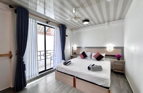 Fulidhoo House | Galaxy Sunrise Sea View
