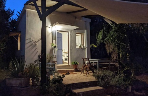Rosh Pinna Apartment | Galilee courtyard garden room in Rosh Pinna