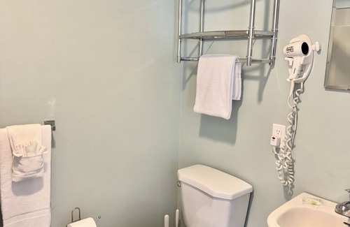 Hulls Cove Hotel | Gallagher's Travels Room Eleven (King)