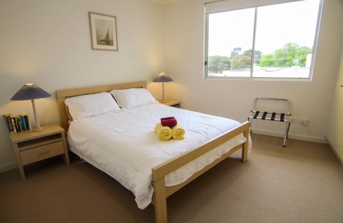 Victor Harbor Apartment | Gallery Resort-Style Penthouse No 12: Panoramic Views, and a Swimming Pool!