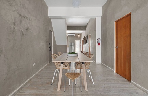 Miramar Apartment | Gallery View | Modern and Urban Unit