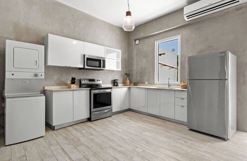Miramar Apartment | Gallery View | Modern and Urban Unit