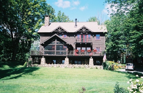 Galway House | GALWAY LAKE ADIRONDACK GETAWAY 3 BEDROOMS, 3 BATH SLEEPS 6