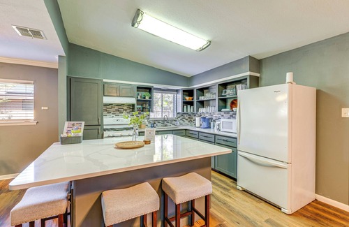South Side House | Game Room & Grill: Family Home in Corpus Christi!