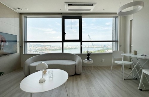Cheongdam Apartment | Gangnam Han River View 1bedroom+1living room