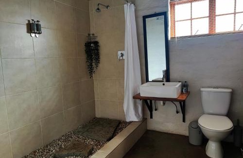 Nieu-Bethesda House | Ganora Guest Farm, Camping and Excursions