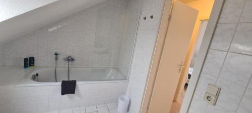 Zschaitz-Ottewig Apartment | Ganze 2 Raum Ferienwohnung Rechts