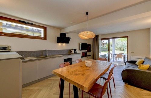 Pieve Vecchia Ski Chalet | Gardaliva 7 by the lake in Manerba