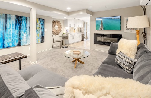 Cheesman Park Apartment | Garden Apartment | Decor Upgrades | Capitol Hill
