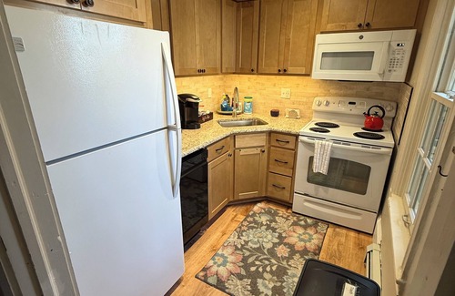 New Hope Apartment | Garden Apartment grand View Bridge,stream, downtown New Hope