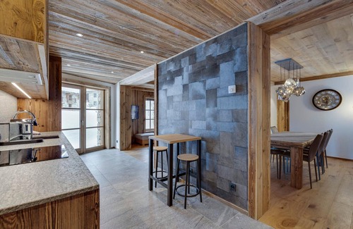 Le Fornet Apartment | Garden Apartment Near Fornet Slopes - Cozy, Modern, Ski Storage, Parking