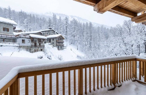 Le Fornet Apartment | Garden Apartment Near Fornet Slopes - Cozy, Modern, Ski Storage, Parking