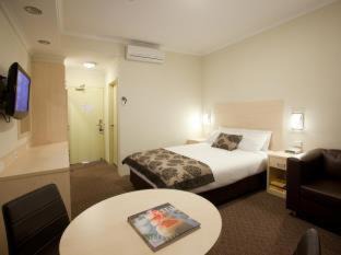 Narrabundah Hotel | Garden City Hotel, Best Western Signature Collection