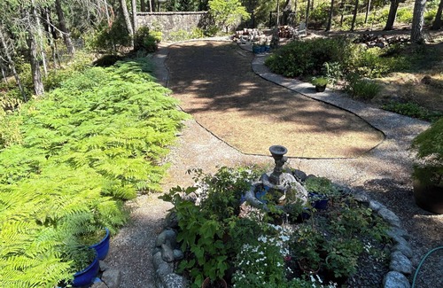 Salt Spring Island Cottage | Garden cottage