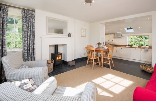 Denholm Cottage | GARDEN COTTAGE - peaceful rural cottage in Scottish countryside