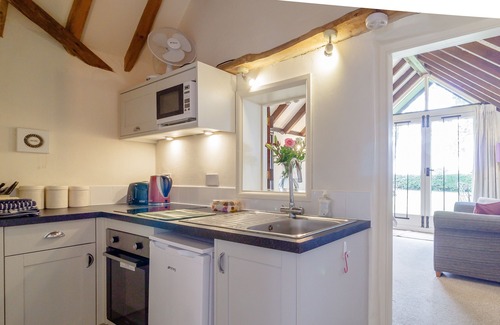 Pulham Market Cottage | GARDEN COTTAGE, pet friendly, with a garden in Pulham Market