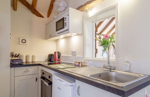 Pulham Market Cottage | GARDEN COTTAGE, pet friendly, with a garden in Pulham Market