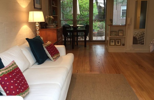 Saint Kilda South Cottage | Garden Cottage St Kilda