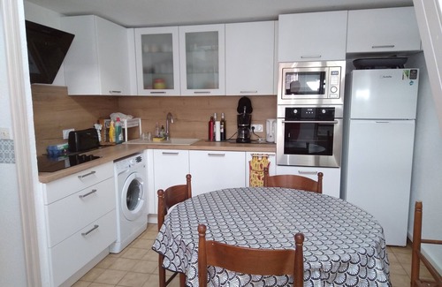 Portiragnes-Plage House | Garden floor with mezzanine close to all amenities and the center
