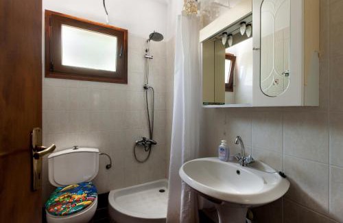 Fanari House | Garden Guest Room