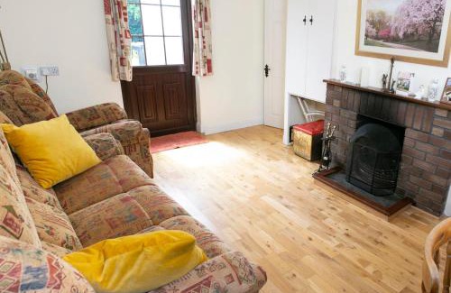 Clogheen House | Garden Holiday Cottage by Trident Holiday Homes