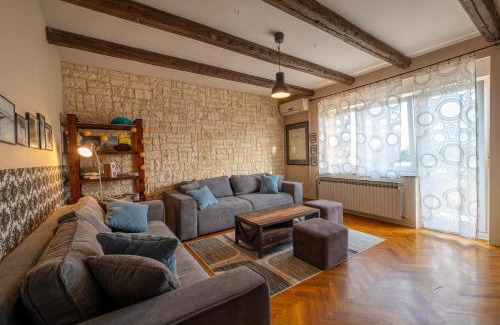Drenje House | Garden Holiday Home