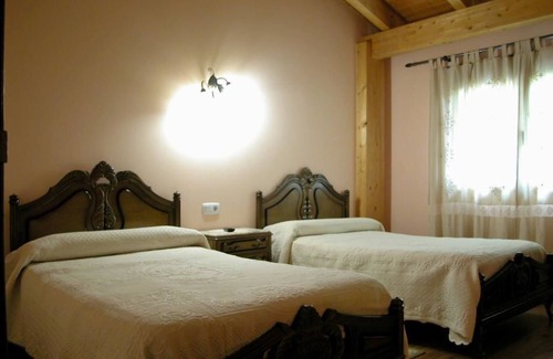 Carrizo De La Ribera House | Garden House Hotel