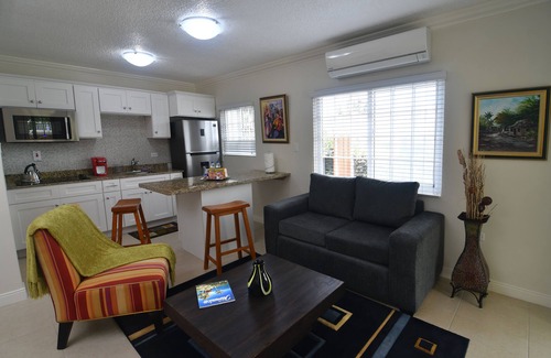 Eastwood Park Apartment | Garden of Bliss#3, Your Home away from Home