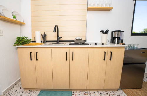 Cerro Gordo House | Garden of Eden Hotel Suite 4