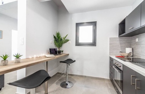 Kinosargous Apartment | Garden of Eden in Koukaki