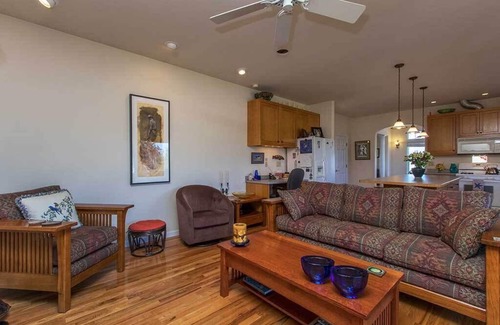 McKinleyville House | Garden Pond Retreat - Hiking Trails & Hot Tub