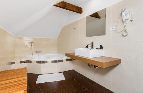Pardubice House | GARDEN Restaurant & Pension
