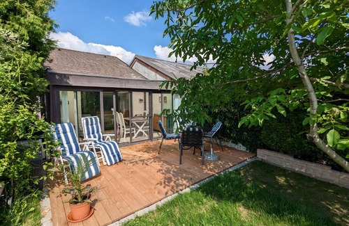 Breitenbrunn House | Garden View Apartment
