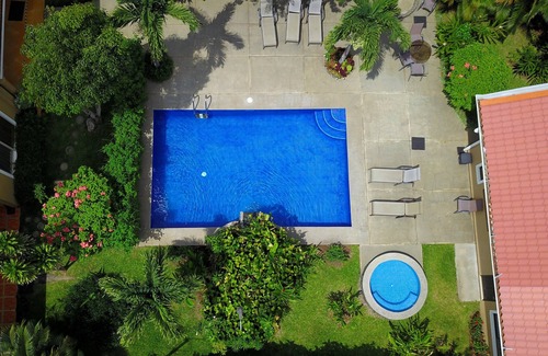 Alajuela Apartment | Garden view