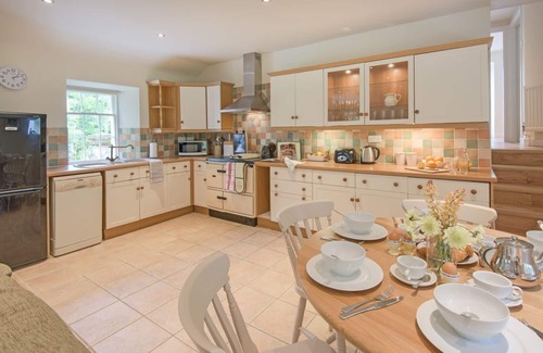 Hawick Cottage | GARDENER'S COTTAGE, Hoscote Estate